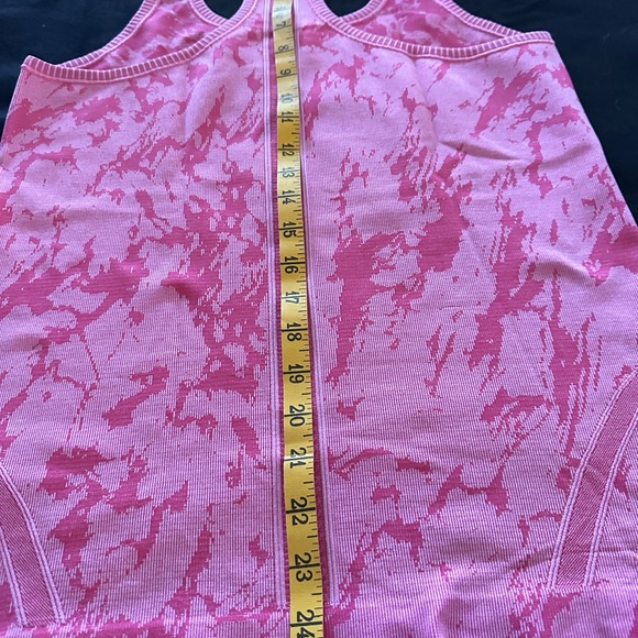 Lululemon Racerback athletic tank. Cool pink splash pattern. Size 8. - Picture 5 of 7